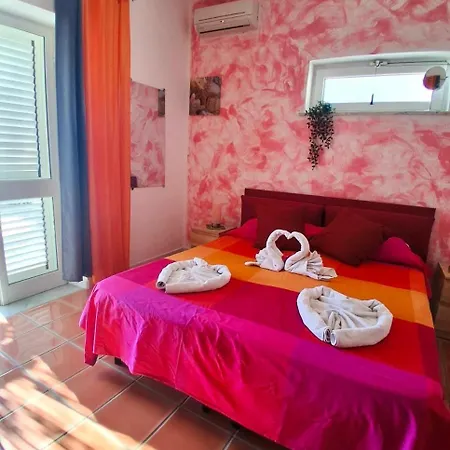 Casa Bianca Ischia * Sant'Angelo (Isola d'Ischia)
