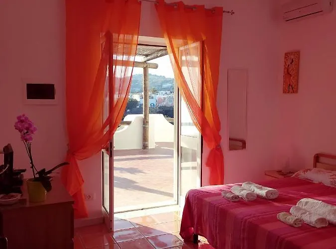 Casa Bianca Ischia Holiday home Sant'Angelo (Isola d'Ischia)