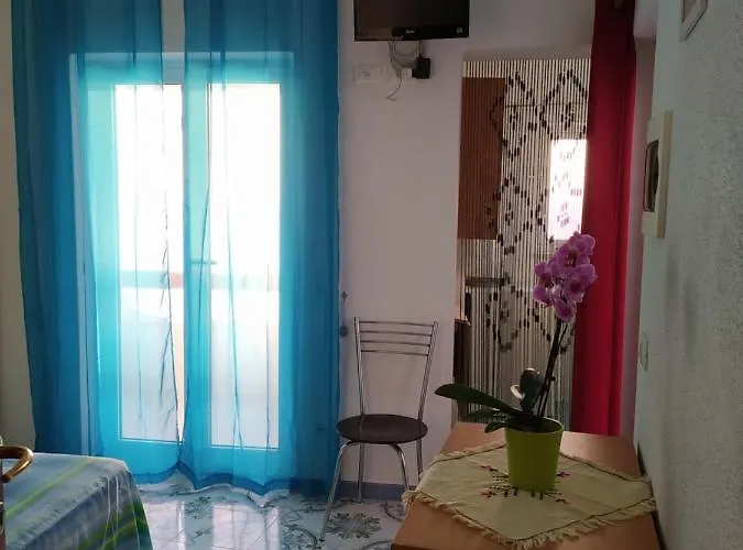 Casa Bianca Ischia * Sant'Angelo (Isola d'Ischia)